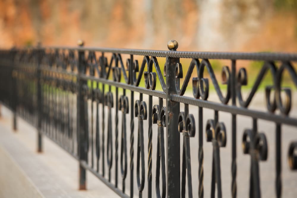 How to Choose the Best Fence for Your Business